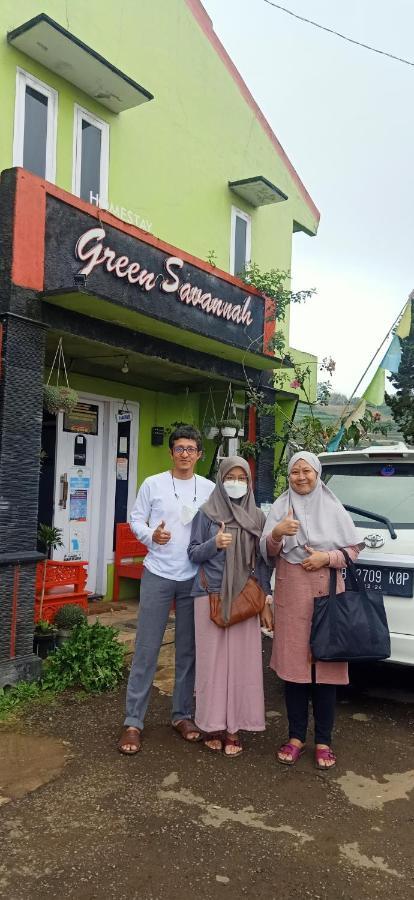 Green Savannah Homestay Syariah Diyeng Exteriér fotografie