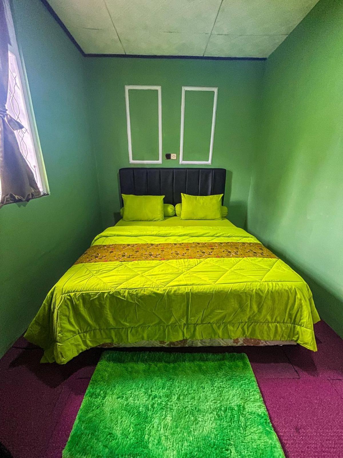 Green Savannah Homestay Syariah Diyeng Exteriér fotografie